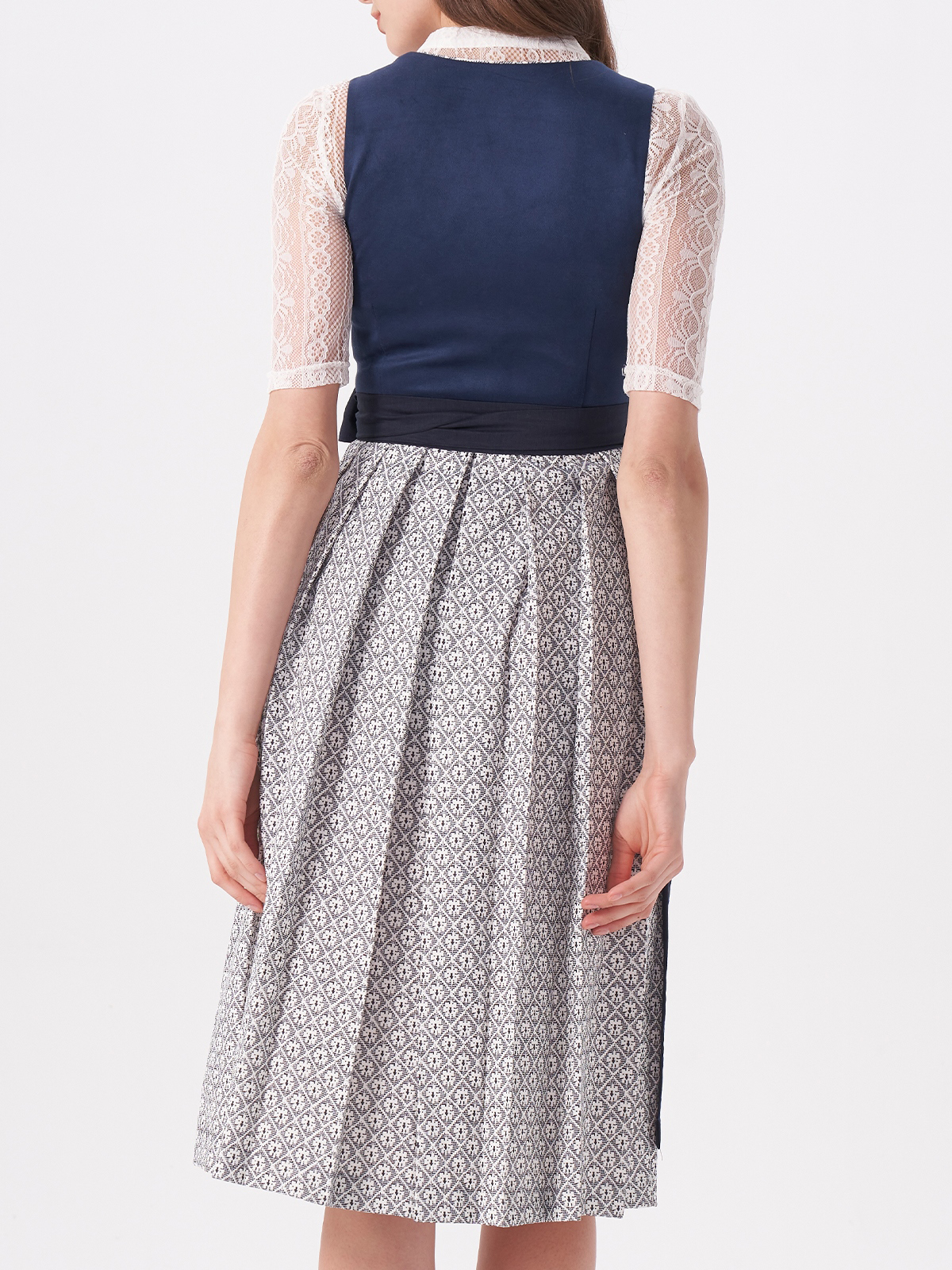 Dirndl in Blau – ein zeitloser Klassiker