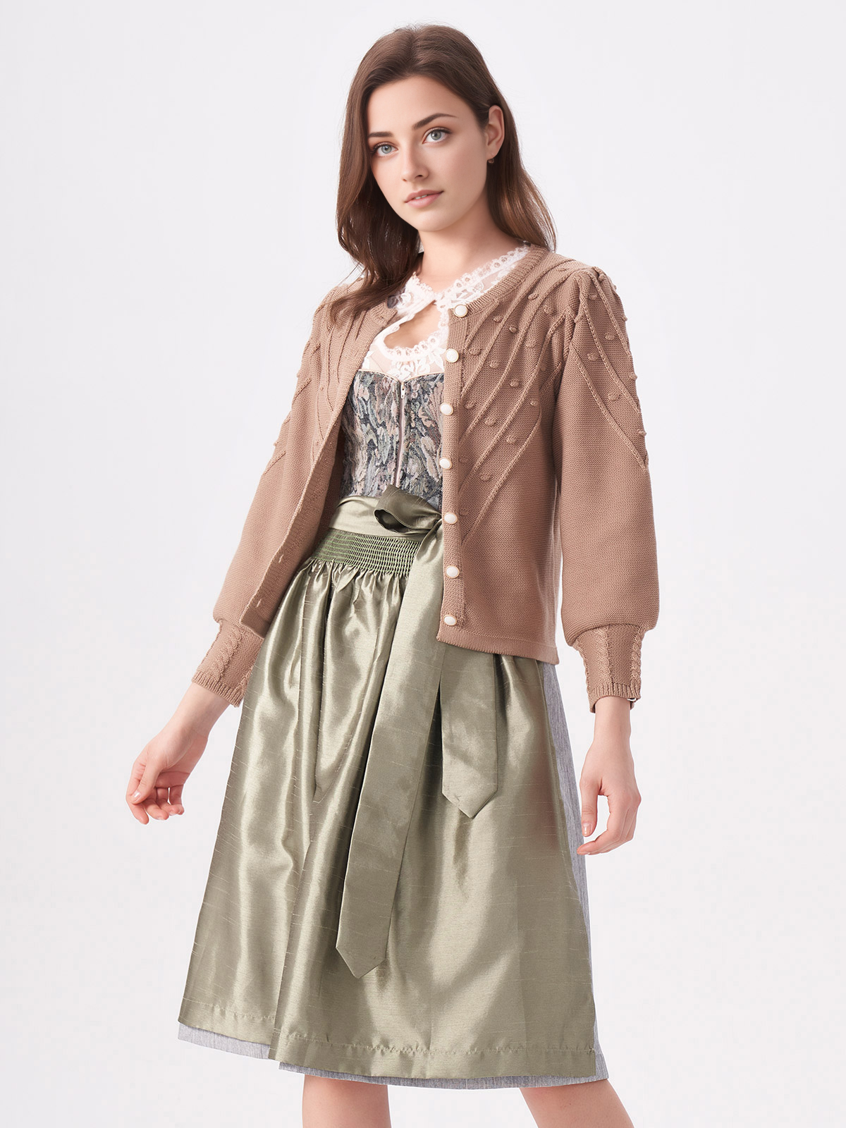 Dirndl mit Herzausschnitt in Braun