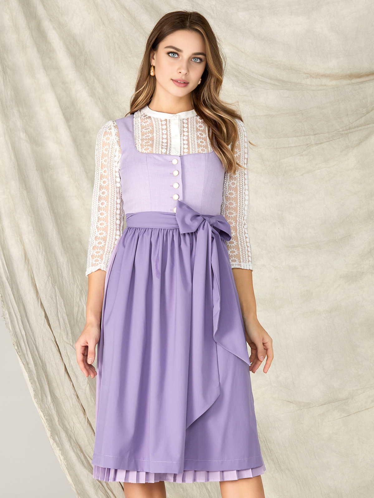 Dirndl in Grün-Rot