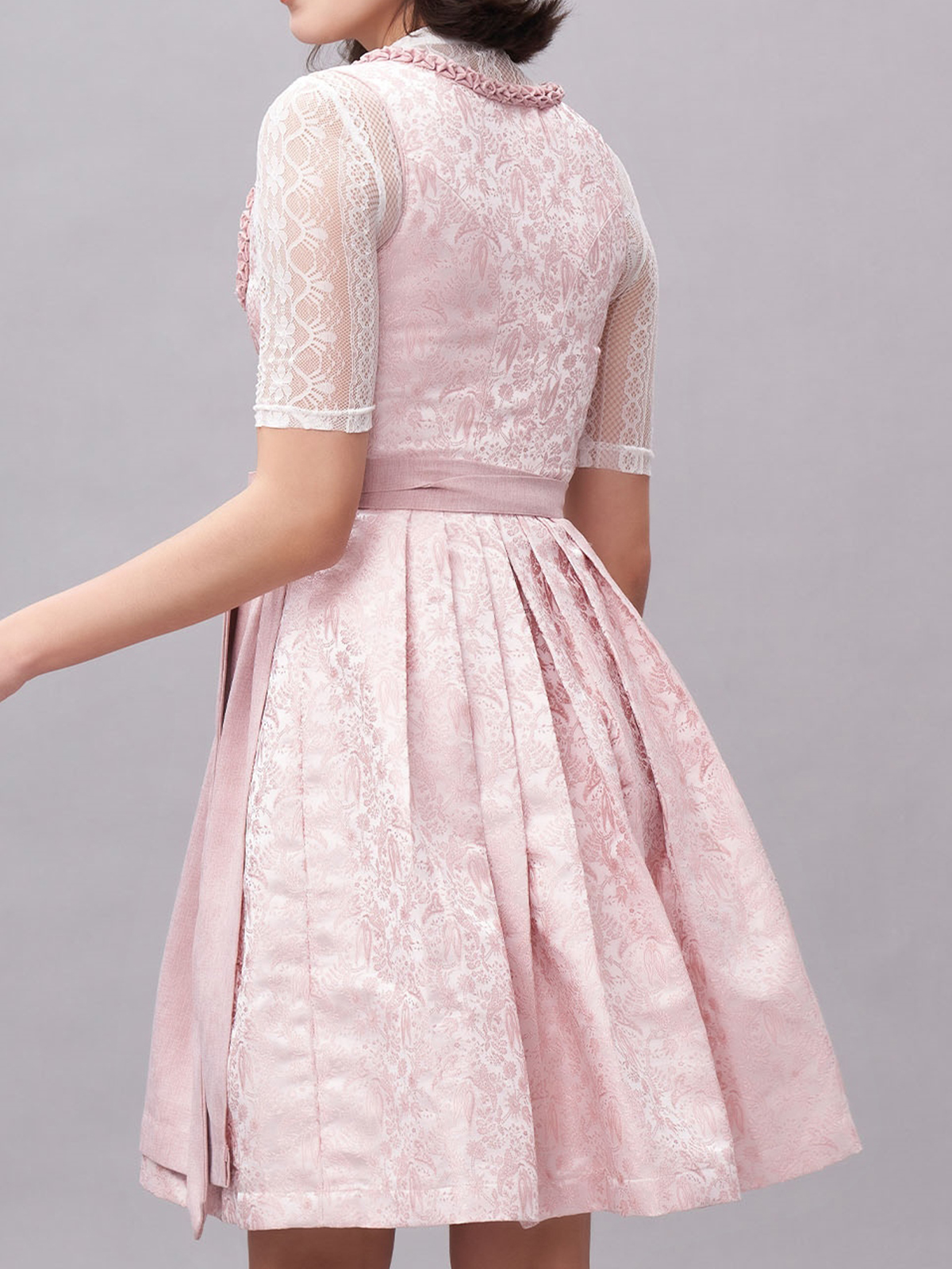 Dirndl in Rosa