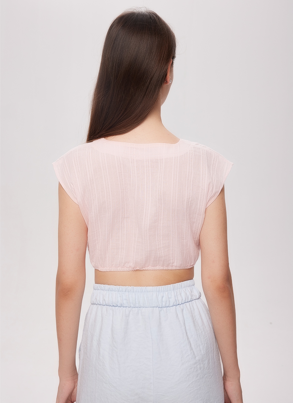 Elegantes Rose Dirndl mit floralen Details