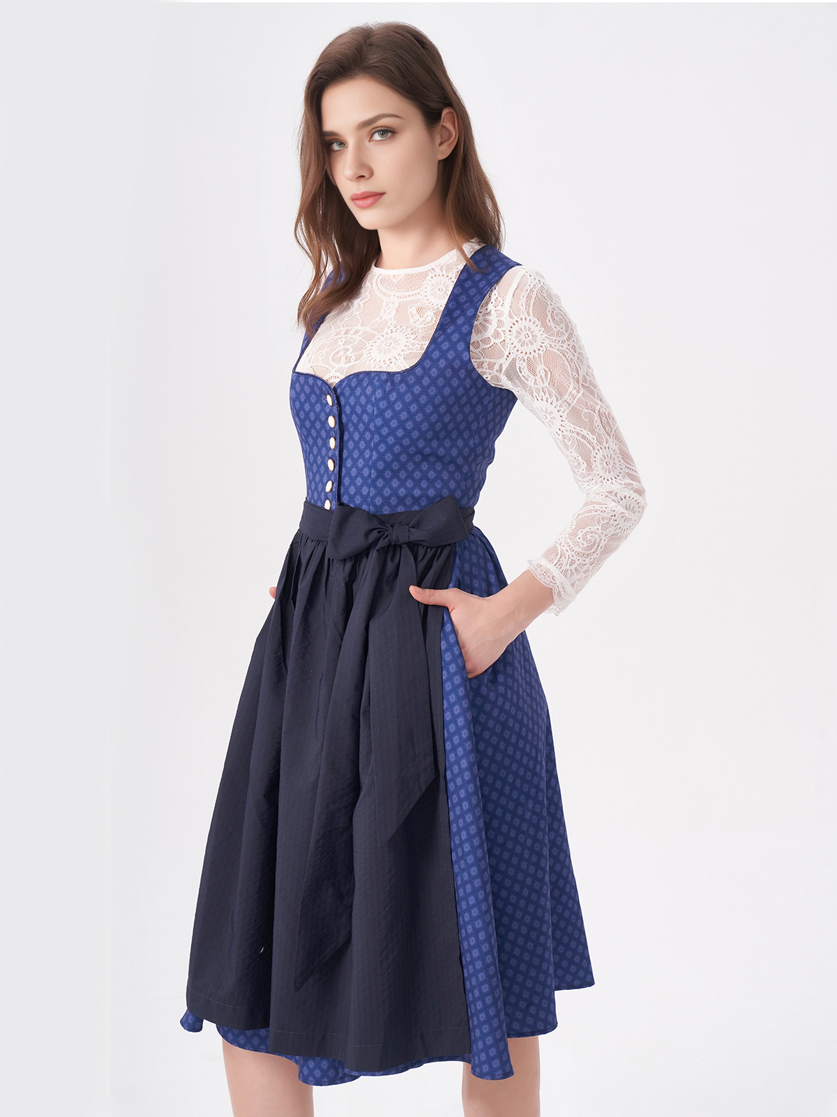 Dirndlbluse langarm in Blau