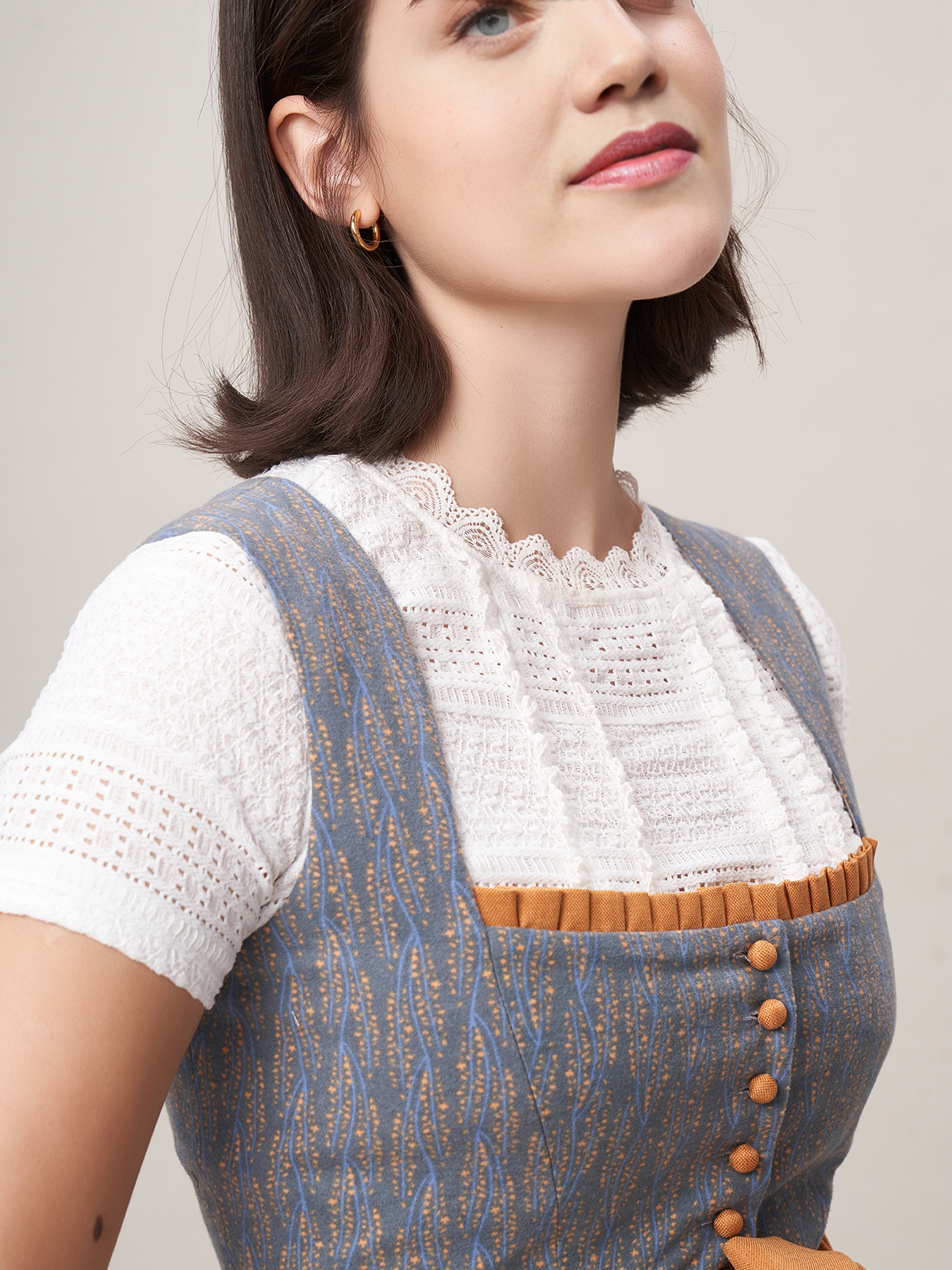 Langärmlige Dirndlbluse in Blau