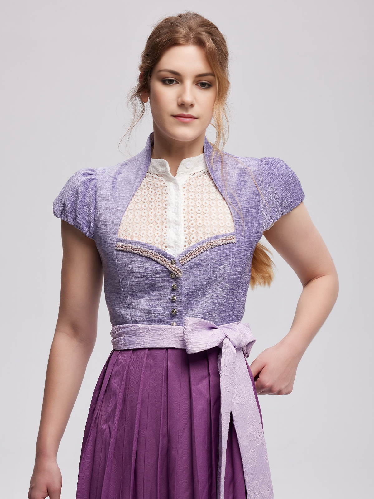 Dirndl grün blau in lila Akzenten