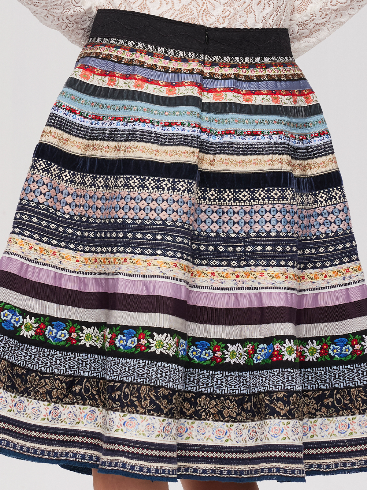 Modernes Dirndl in Blau