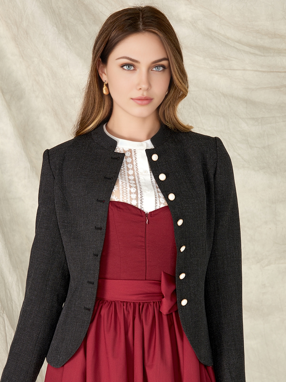 Dirndl Nachtblau in modernem Design