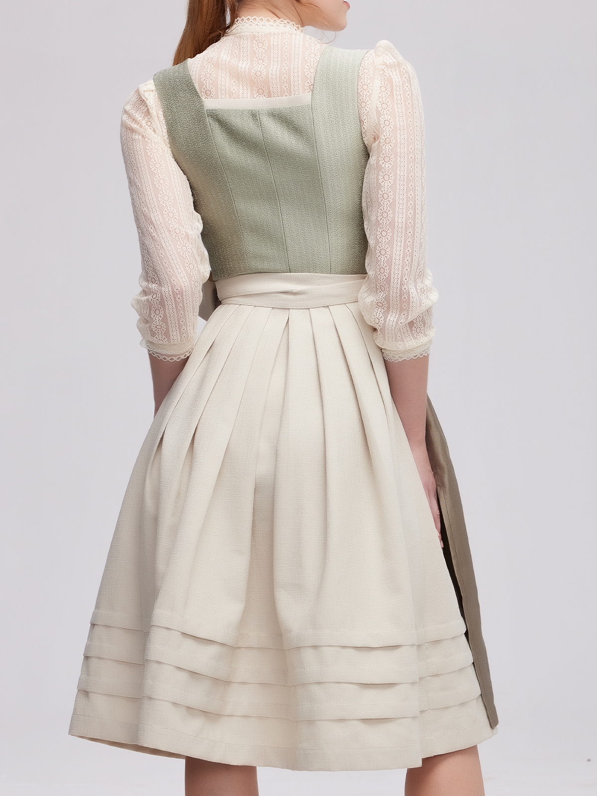 Dirndl in Grün – stilvoll und festlich