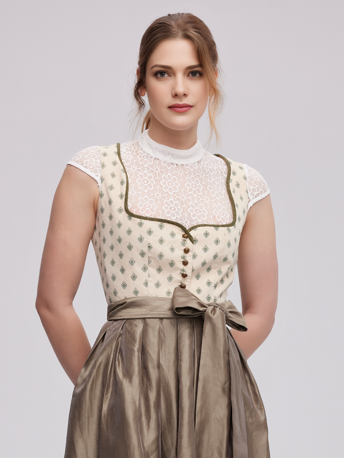 Modernes pink Dirndl mit floralen Details