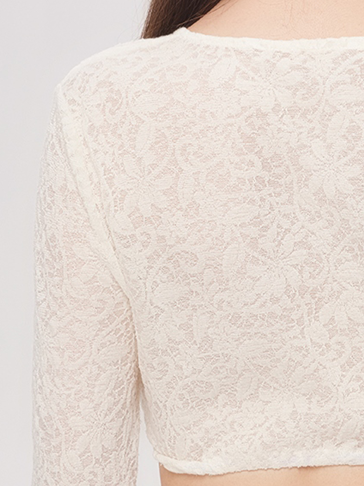 Moderne Dirndl Bluse in Weiß
