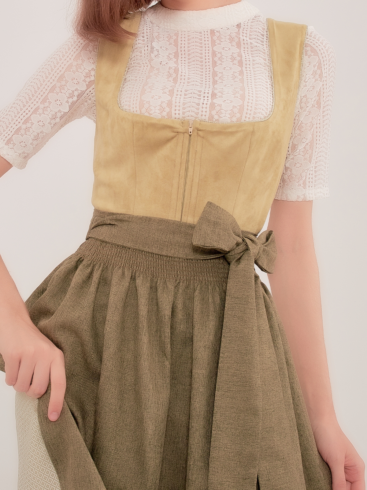 Modernes grünes Dirndl von Ehreer