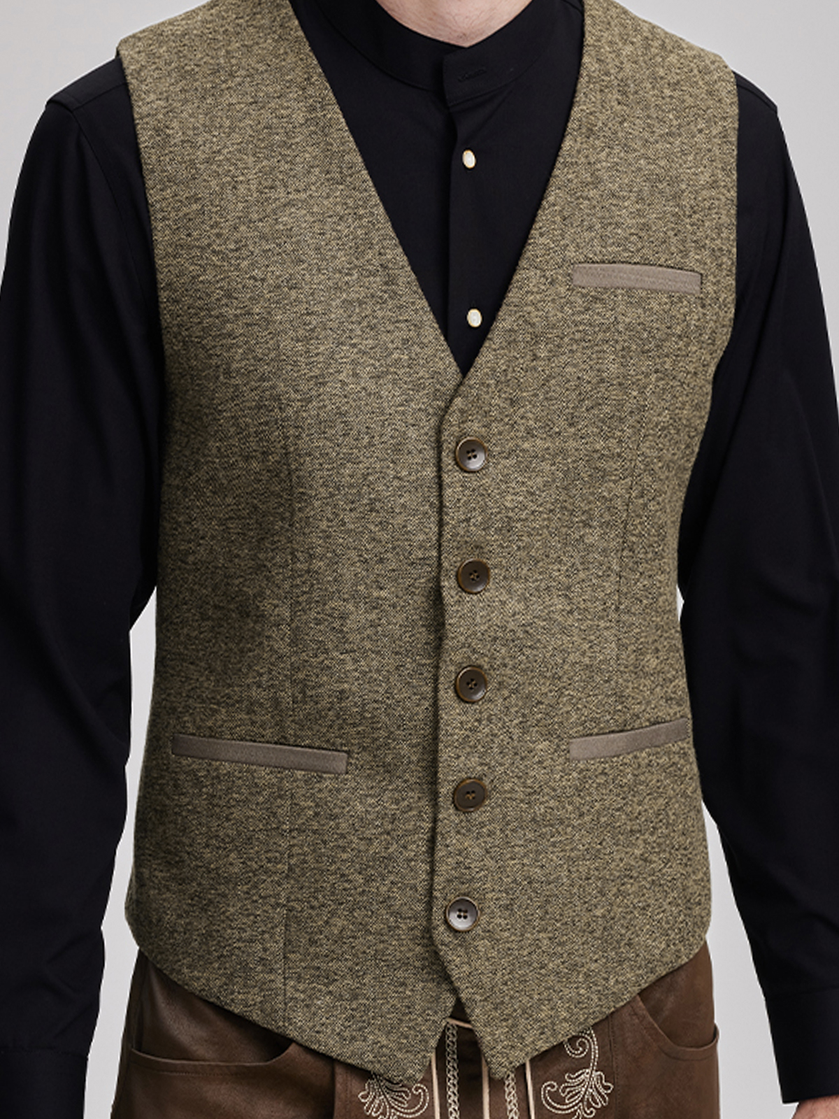 Modernes Dirndl in Königsblau